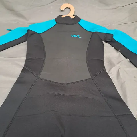URBAN BEACH WOMENS WETSUIT SIZE S