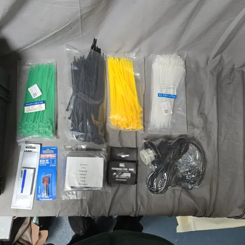APPROXIMATELY 20 ASSORTED HARDWARE COMPONENTS AND NYLON CABLE TIES – MIXED TOOLS & EQUIPMENT