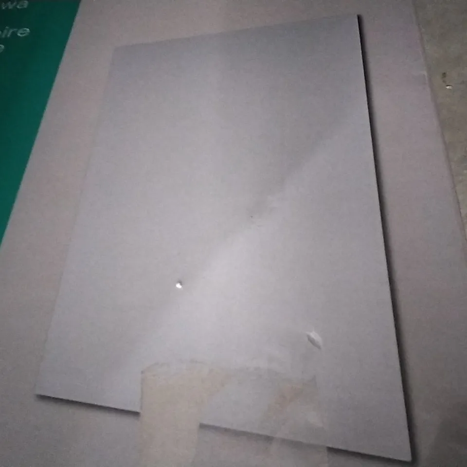 BOXED NASHI SPLASHBACK WHITE GLASS