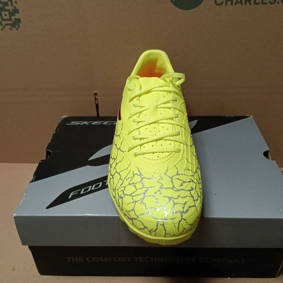 BOXED PAIR OF SKECHERS SKX:FTBL TF BOOTS IN YELLOW - UK 12