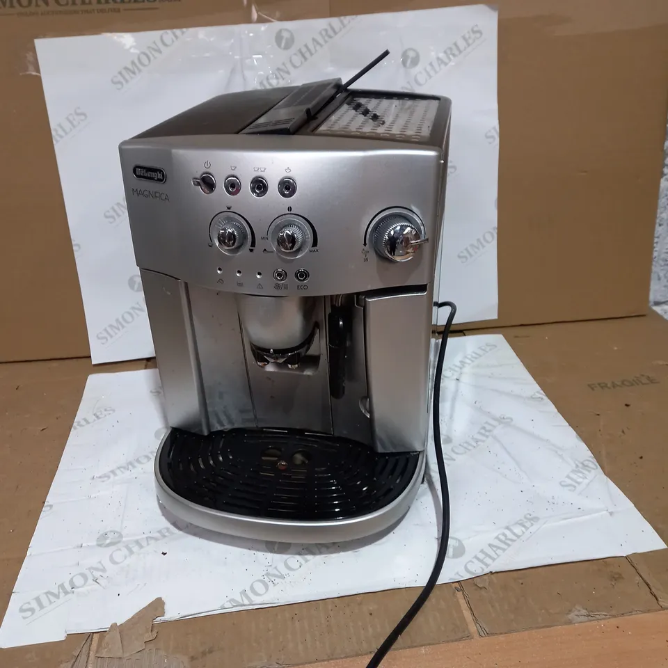 DELONGHI MAGNIFICA COFFEE MACHINE 