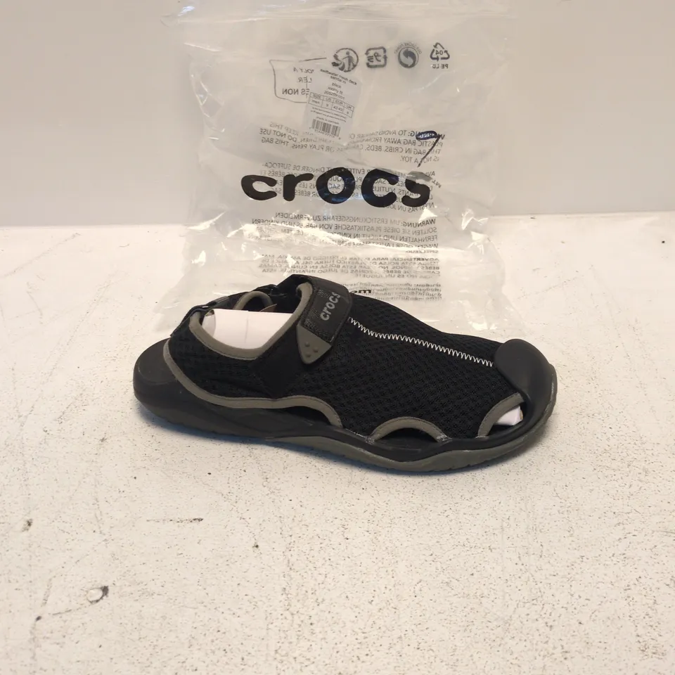 CROCS SWIFTWATER MESH DECK SANDAL – MEN'S, BLACK, UK 8 (US 9) WITH TAG