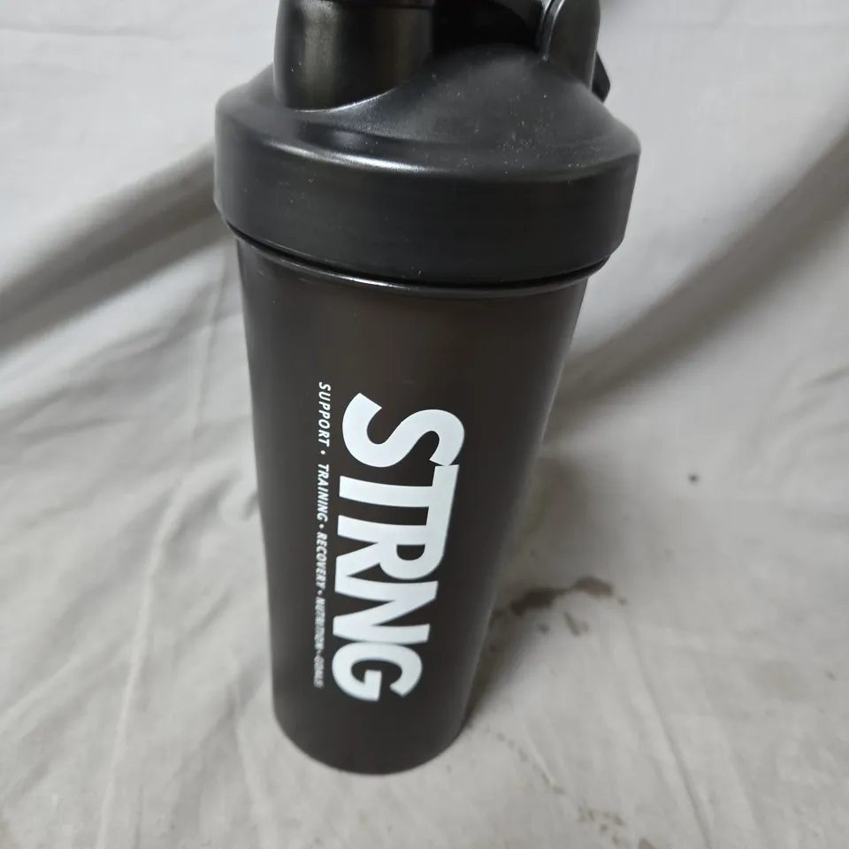 BLACK SHAKER BOTTLE WITH WHITE STRNG LOGO