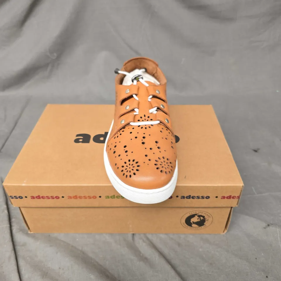 BOXED PAIR OF ADESSO FLORAL PINHOLE TRAINERS IN TAN - 7