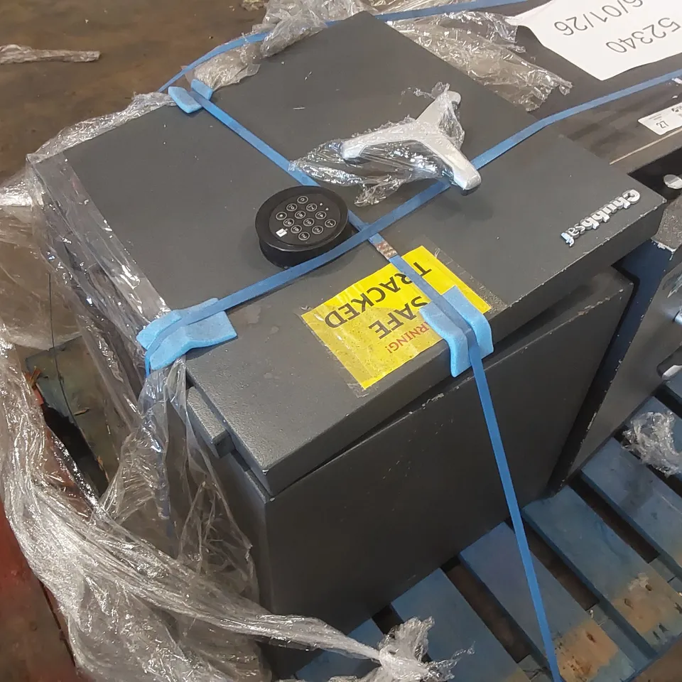 CHUBBSAFES HEAVY DUTY SECURITY SAFE