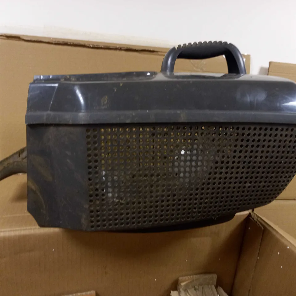 FLYMO EASIMOW LAWNMOWER