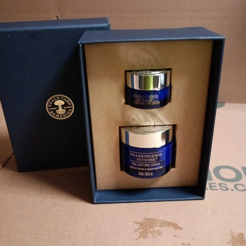 NEAL’S YARD REMEDIES AGE-DEFYING DUET – FRANKINCENSE INTENSE CREAM & EYE CREAM (BOXED)