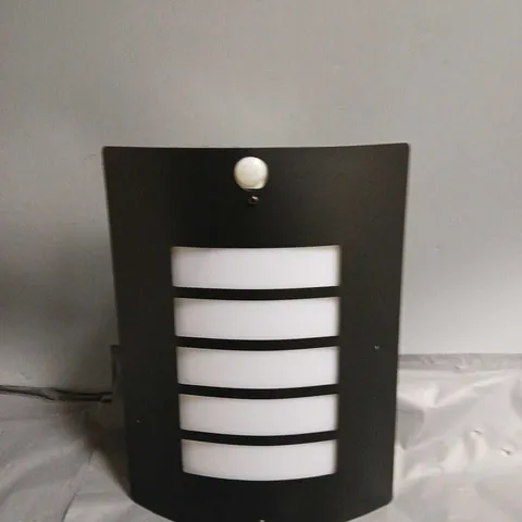 AURAGLOW E27 WALL LIGHT