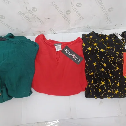 BOX OF 10 ASSORTED CLOTHING ITEMS TO INCLUDE GREEN BUTTON UP DRESS , FINERY STAR DRESS , ETC