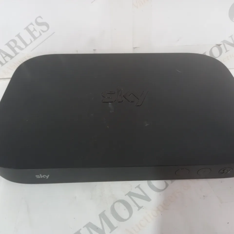 SKY EM150 Q MINI BOX