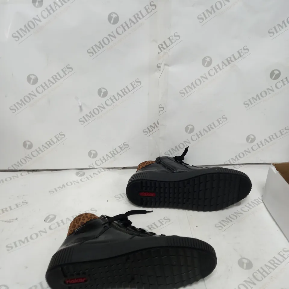 RIEKER HI TOP TRAINER CUFF SIZE 6.5 - BOXED 