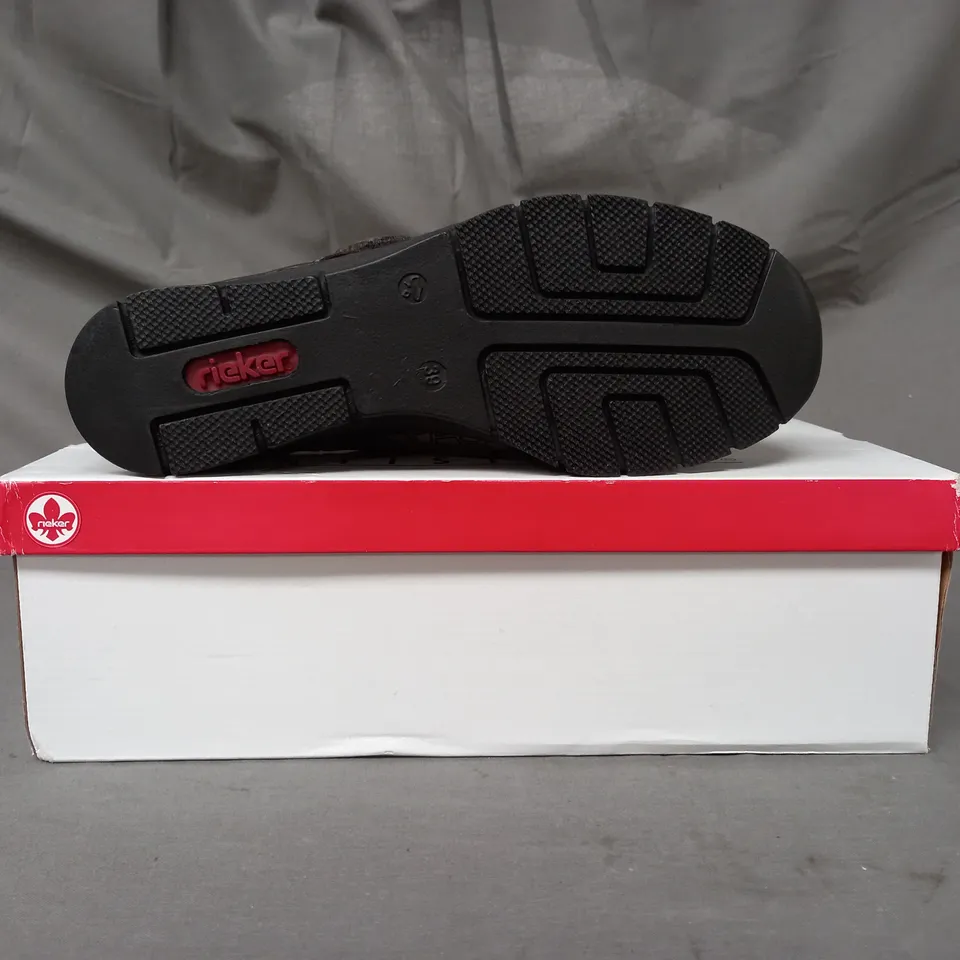 BOXED PAIR OF RIEKER SHOES IN GREY SIZE 6