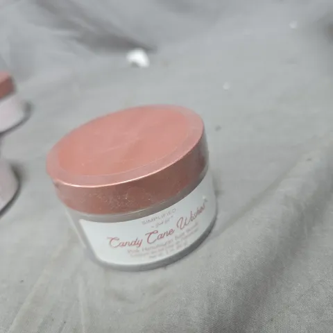 TOTE OF APPROXIMATELY 20 ASSORTED ITEMS TO INCLUDE: SALT SCRUB AND VEGETABLE OIL COMPLEX