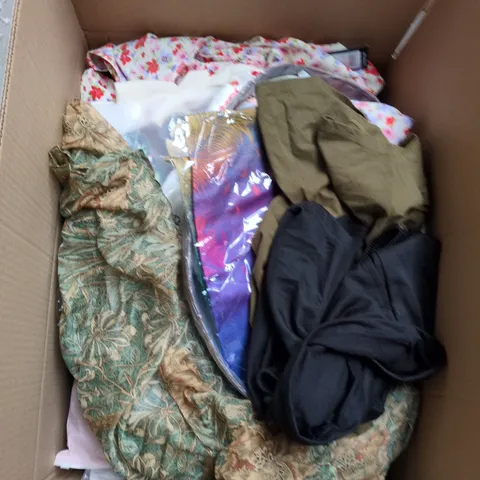 BOX OF APPROXIMATELY 20 ASSORTED CLOTHING ITEMS TO INCLUDE: LINDEX JEANS 