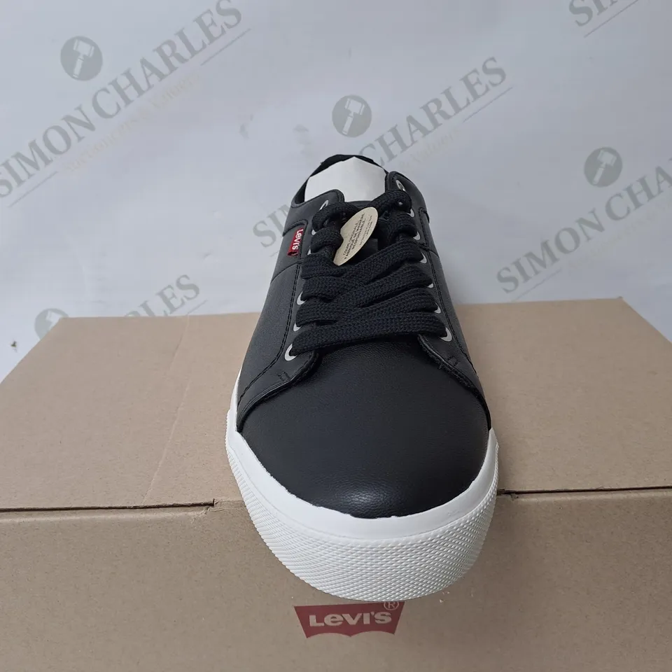 BOXED PAIR OF LEVI WOODWARD BLACK TRAINERS - SIZE 7.5