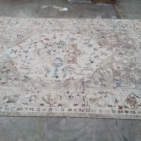 QUALITY DESIGNER AREA RUG // APPROX SIZE: 200 X 300 cm