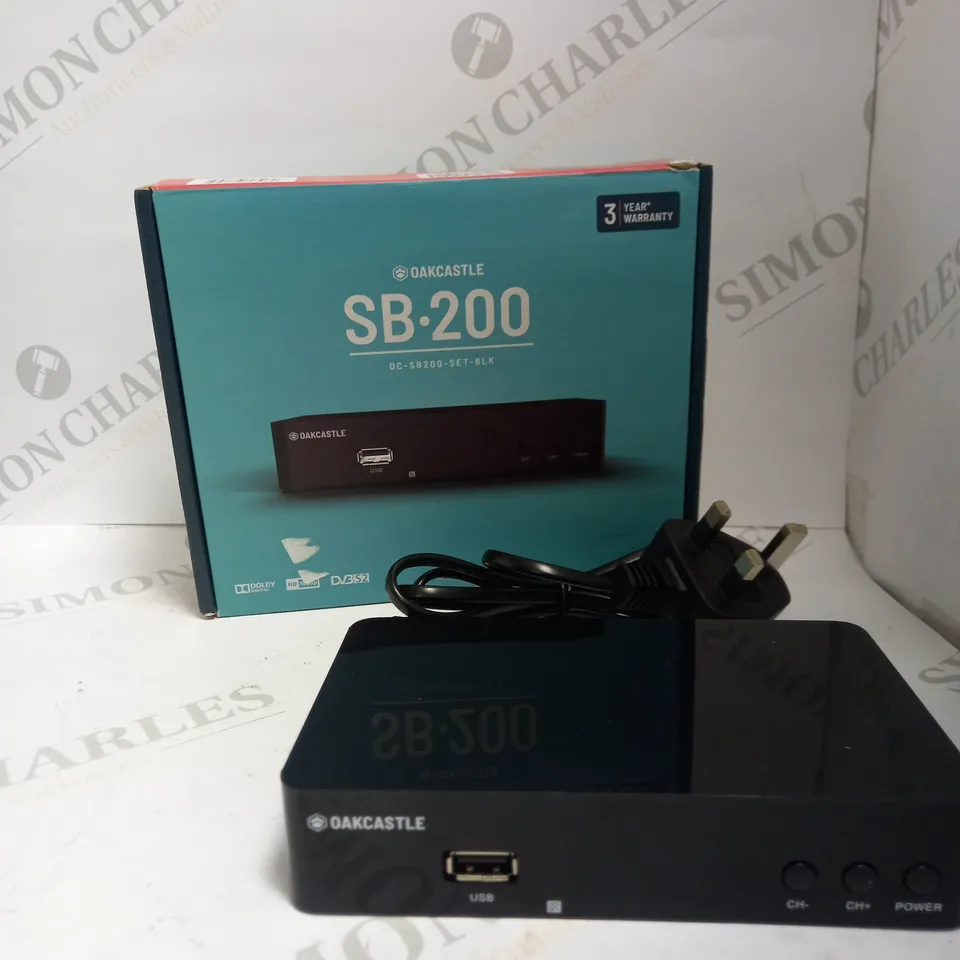 OAKCASTLE SB.200 FREESAT BOX RECORDER 
