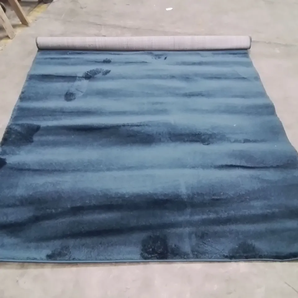 QUALITY DESIGNER AREA RUG - APPROXIMATELY 230X160CM