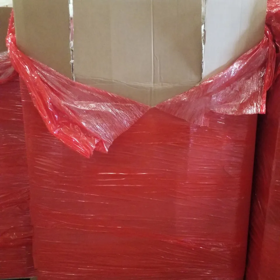 PALLET CONTAINING ASSORTED PRODUCTS INCLUDING CAT LITTER BOX, PLANT POT, ROLLERSKATES, DRAIN PLUNGER & RETRACTABLE SAFTEY GATE