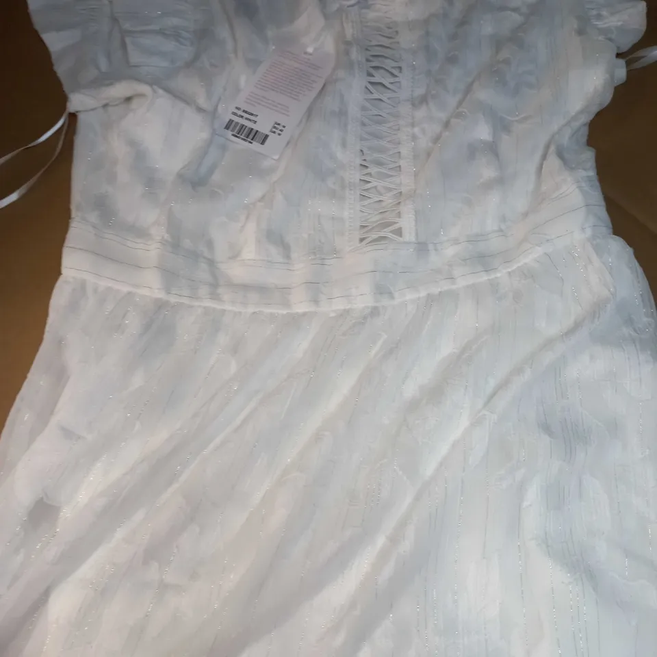 FOREVER UNIQUE WHITE STATEMENT MAXI DRESS - SIZE 14