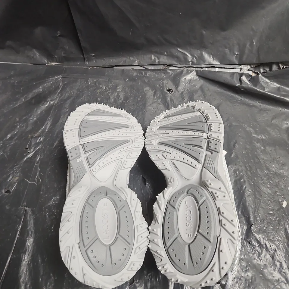 LACOSTE SNEAKERS – WHITE/GREY MESH TRAINERS (MEN'S) UK SIZE 8 .