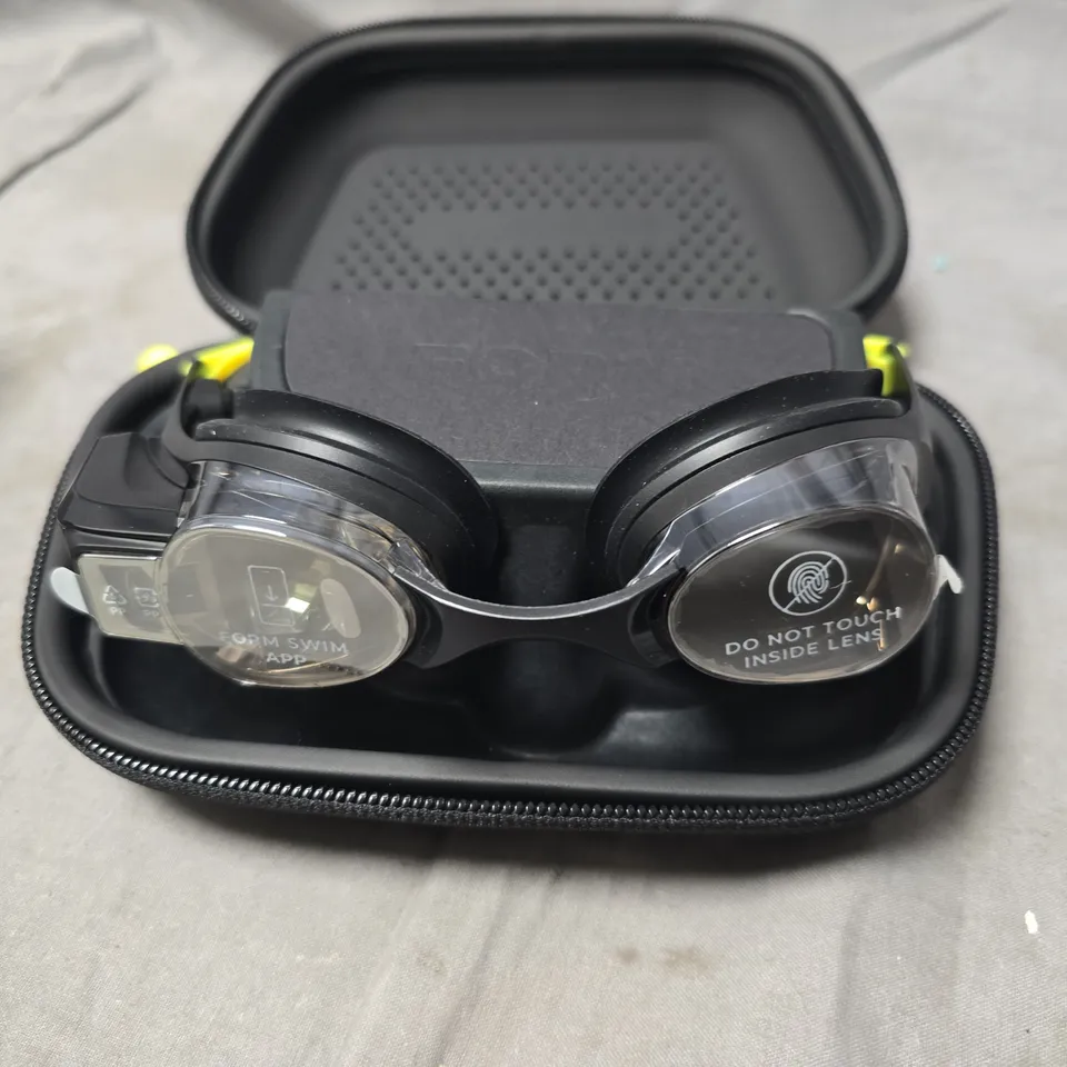 BOXED FORM SMART SWIM GOGGLES 2 WITH CARRY CASE