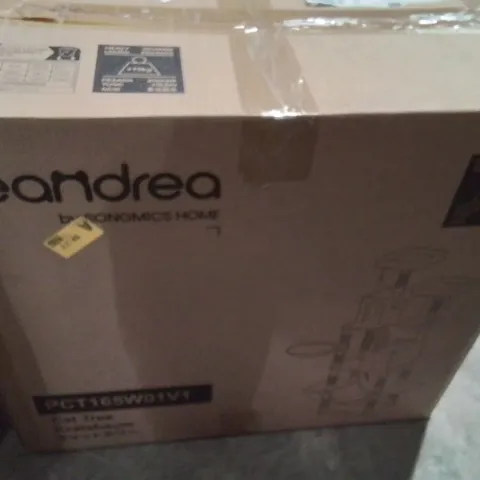BOXED FEANDREA CAT TREE