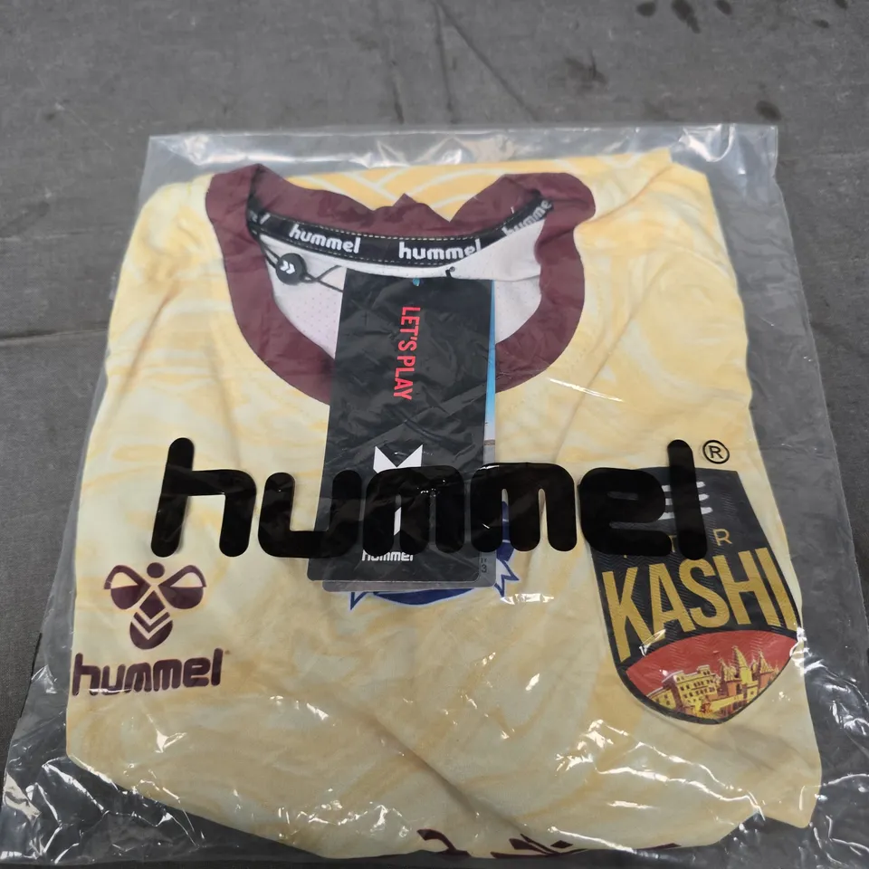 HUMMEL INTER KASHI T-SHIRT – YELLOW WITH BURGUNDY TRIM SIZE XS