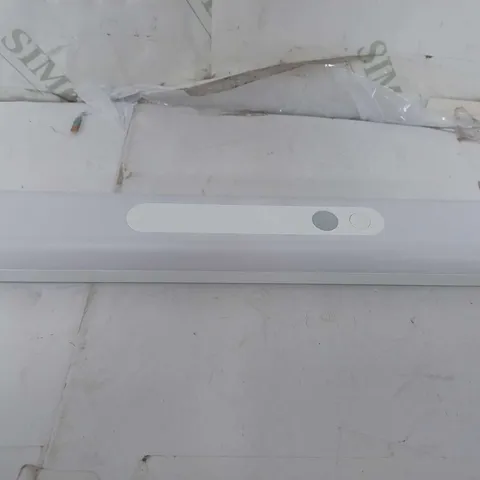 BRIGHT BAR LIGHT