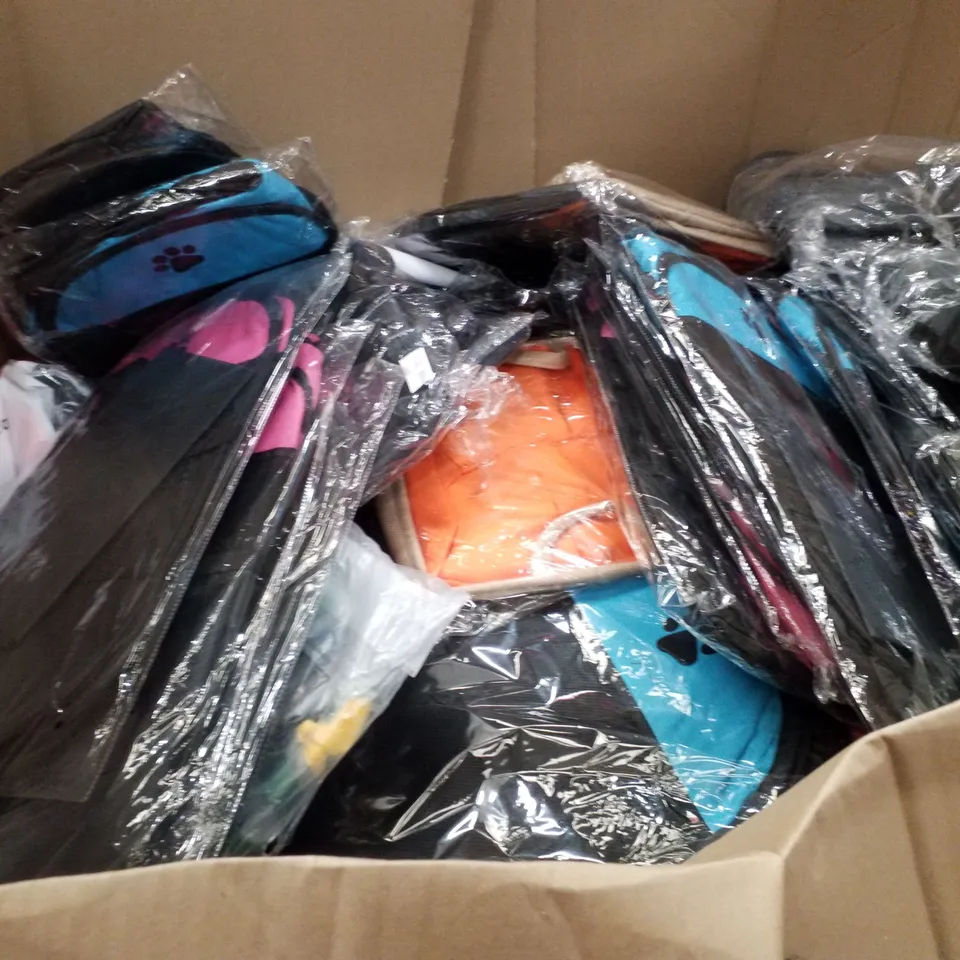PALLET OF ASSORTED PRODUCTS INCLUDING VINYL RECORD FRAME, STAR WARS BACKPACK, LAUNDRY BASKET, FOLDABLE PET CRATE