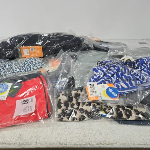 44 X ASSORTED BRAND NEW REGATTA CLOTHING PRODUCTS IN VARIOUS STYLES & SIZES