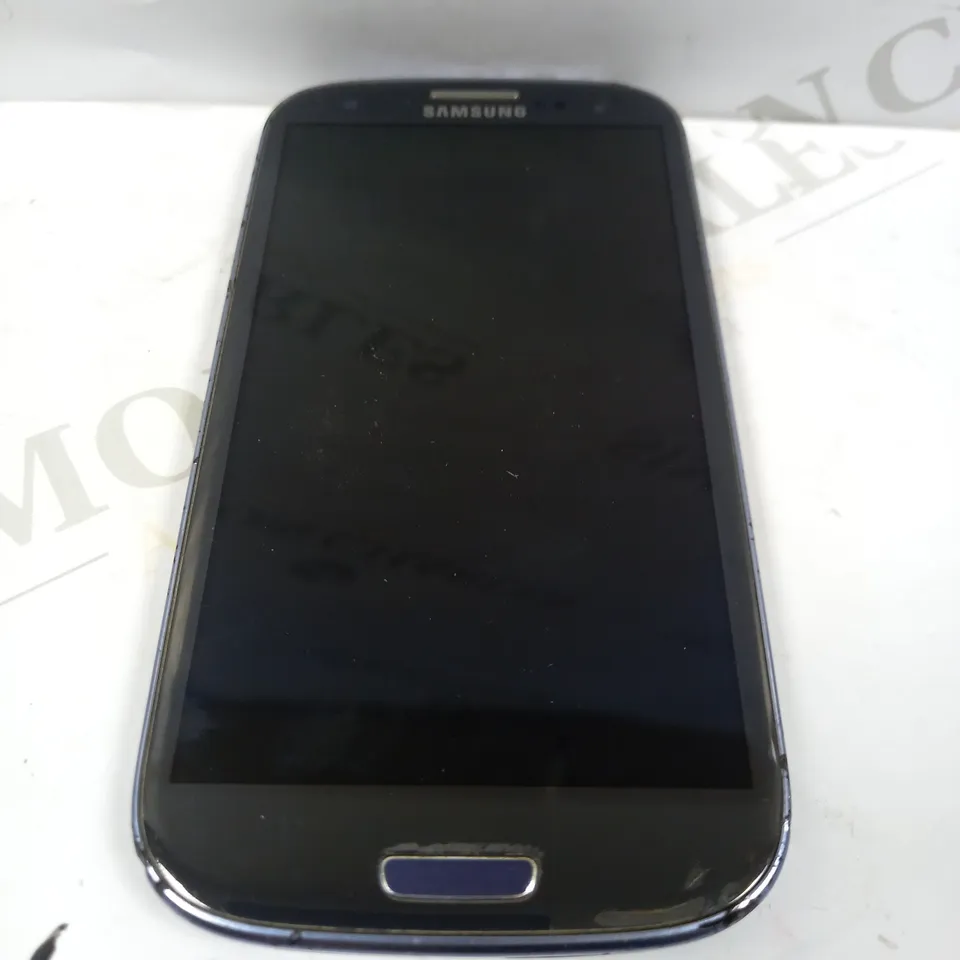 SAMSUNG GALAXY S III (GT-I9300)