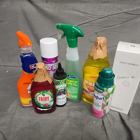 APPROXIMATELY 13 ASSORTED LIQUIDS TO INCLUDE COMFORT SCENT BOOSTER ELIXIR, BUGALUGS EAR DROPS, EASY WASHING UP LIQUID, ETC - COLLECTION ONLY