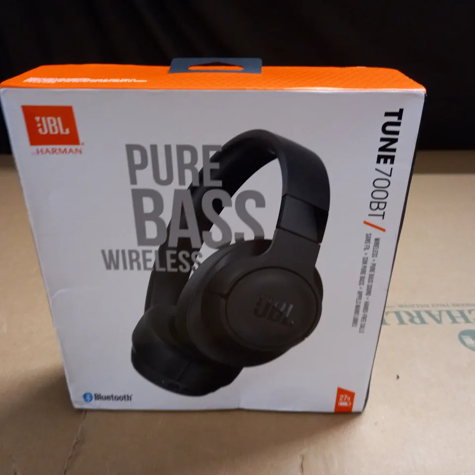 BOXED JBL PURE BASS TUNE 700BT WIRELESS HEADPHONES