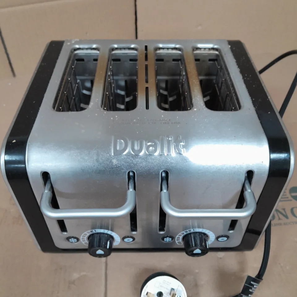 BOXED DUALIT 4 SLICE TOASTER