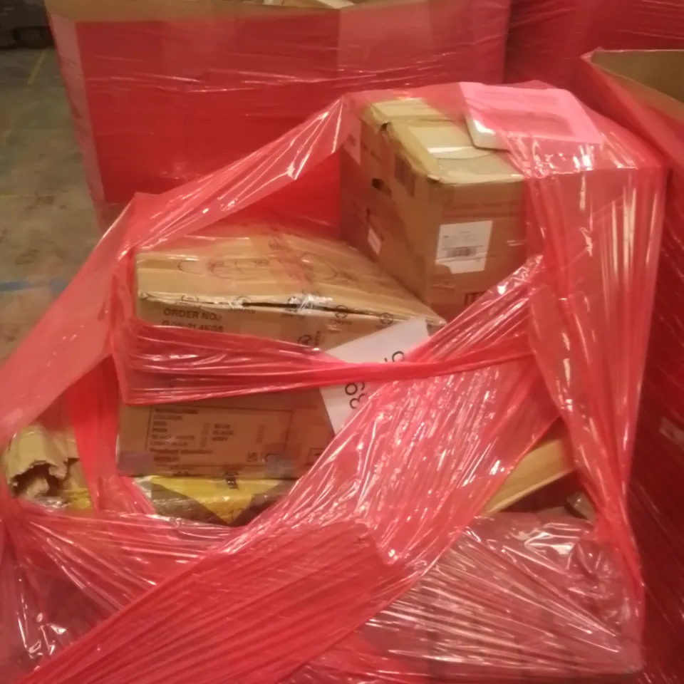 PALLET OF ASSORTED HOUSEHOLD GOODS AND FURNITURE TO INCLUDE;MESH OFFICE CHAIR, AIR FRYER, BABY PLAY PEN ETC