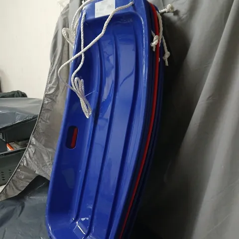 APPROXIMATELY 6 PLASTIC SLEDGES 