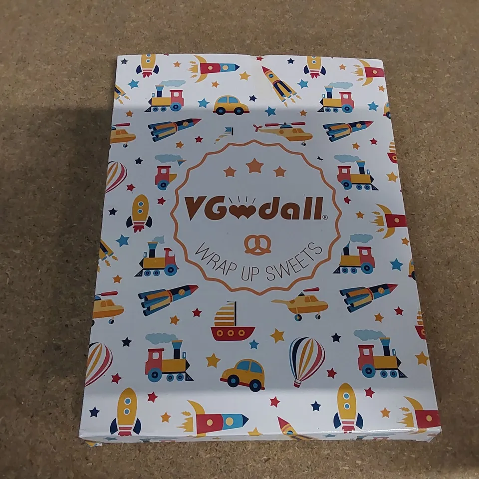 BOXED VGDOOL WRAP UP SWEETS MAPLE LEAF DECORATION (1 BOX)