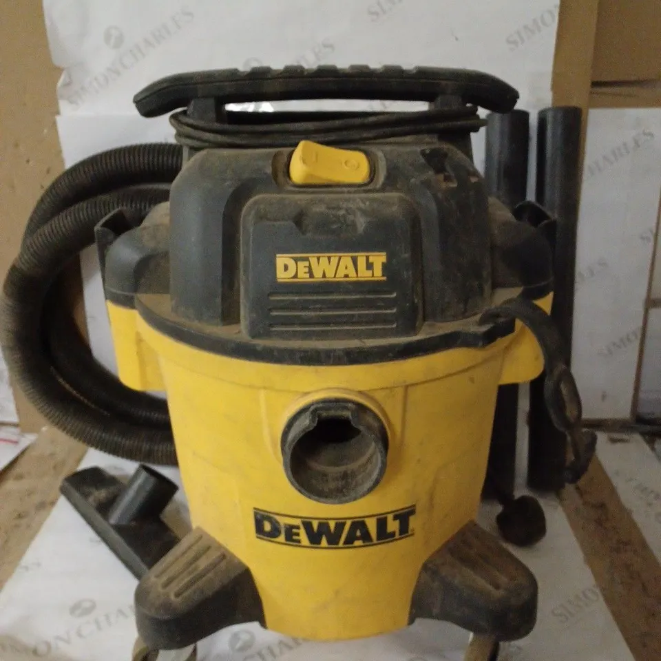 DEWALT DXV20P WET/DRY VAC BLACK & YELLOW 1050W