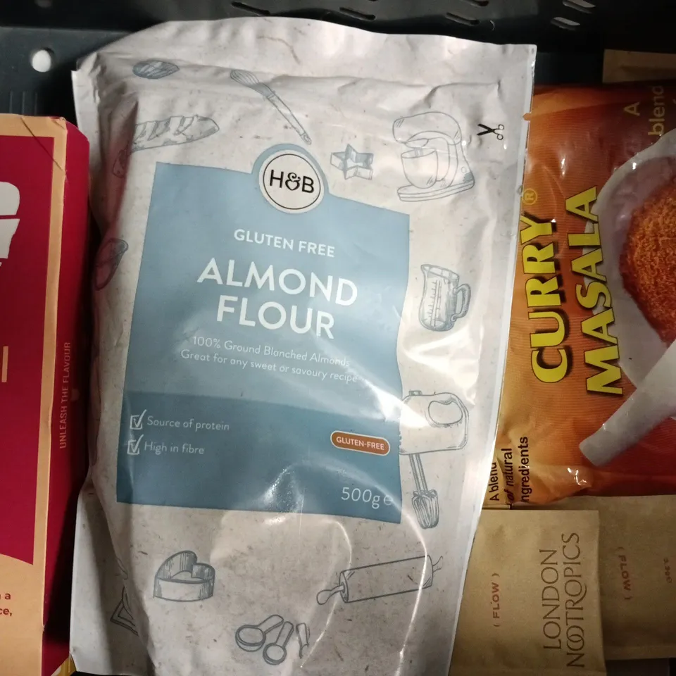 APPROXIMATELY 8 ASSORTED FOOD AND DRINK ITEMS TO INCLUDE HUEL, GRENADE PROTEIN, ETC