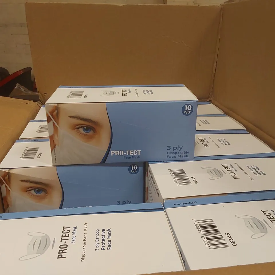 PALLET CONTAINING A VERY LARGE QUANTITY OF MEDICAL MASKS