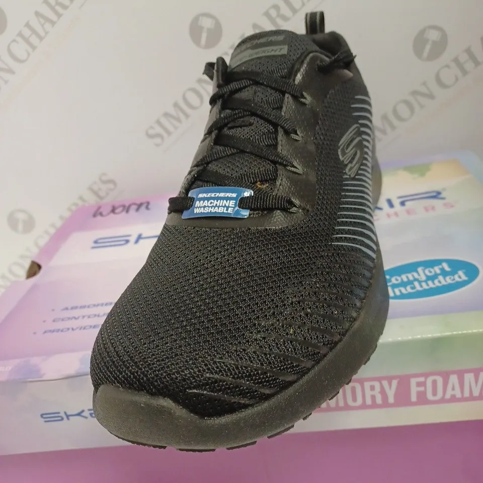 BOXED SKECHERS SKECH-AIR DYNAMIGHT TRAINERS, BLACK - SIZE 8
