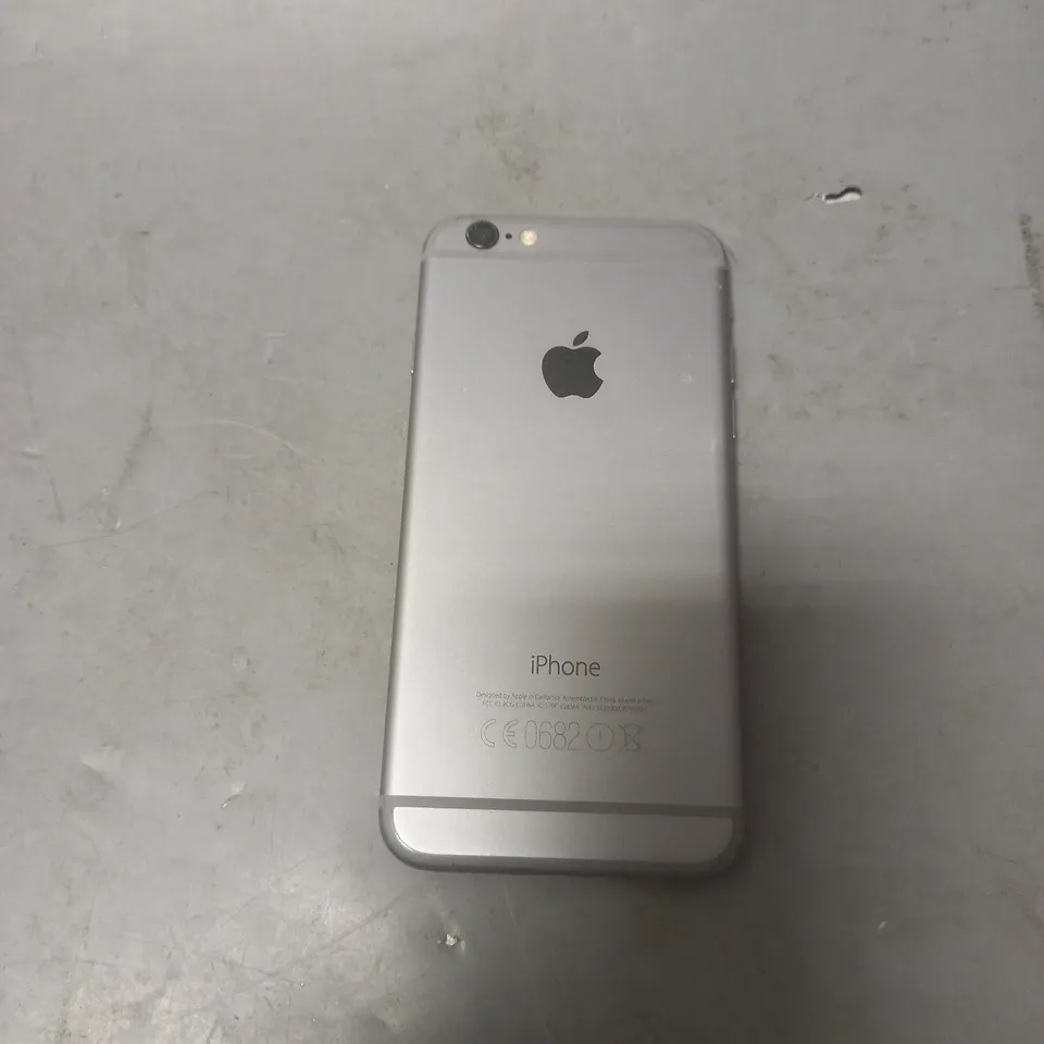 APPLE IPHONE 6 IN SILVER