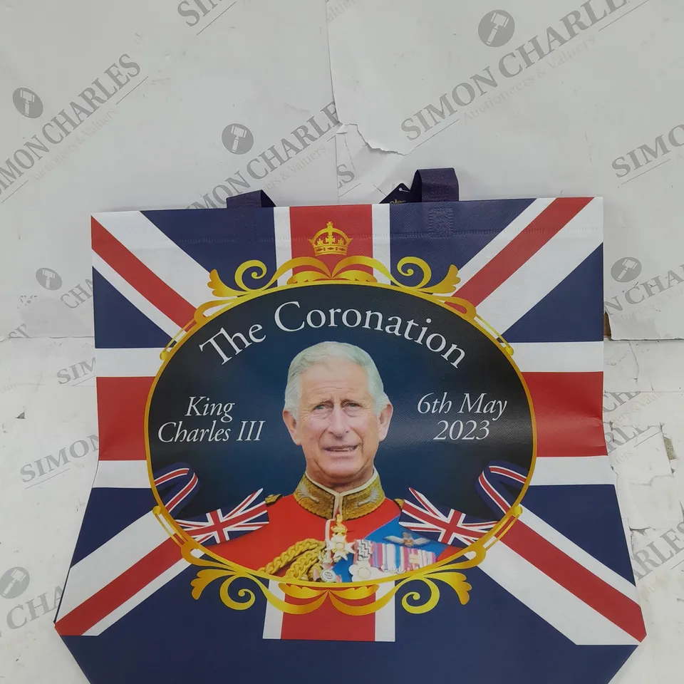 MEDIUM BOX OF THE KINGS CORONATION SHOPPING BAGS