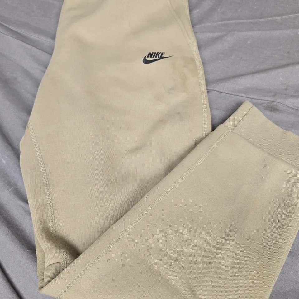 NIKE LOGO JOGGERS, GREEN - UK SIZE XL