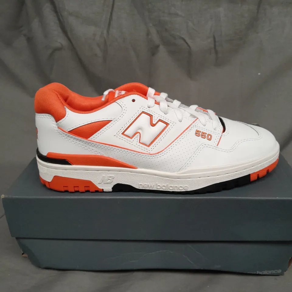 BOXED PAIR OF NEW BALANCE 550 TRAINERS SIZE 8.5