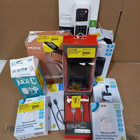 LOT OF APPROX. 10 X ITEMS TO INCLUDE BLACKWEB PORTABLE CHARGER POWER BANK, MIXX RX1 WIRELESS HEADPHONES, ONN PORTABLE BLUETOOTH SPEAKER, ETC.
