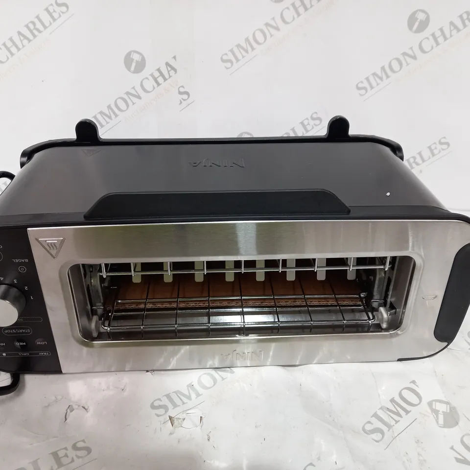 BOXED NINJA 2 IN 1 TOASTER & GRILL ST100UK