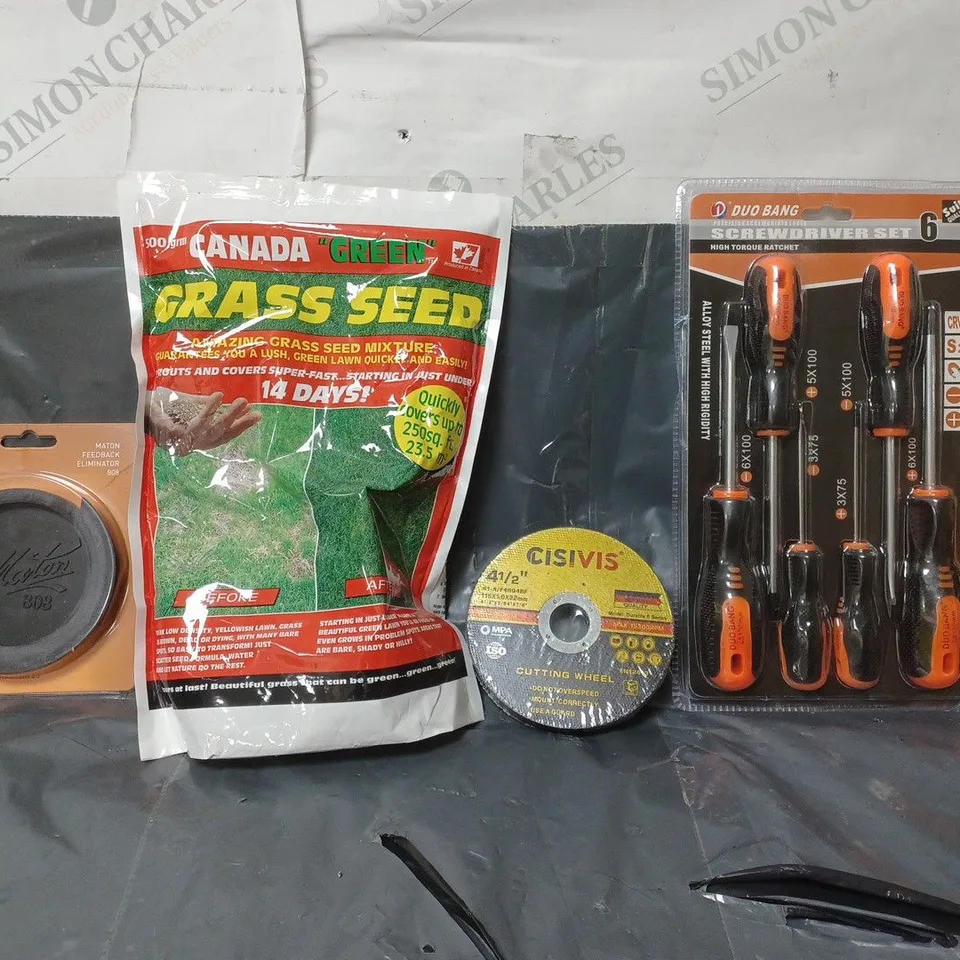 BOX OF APPROXIMATELY 15 ASSORTED ITEMS TO INCLUDE - BLACKSPUR WINDOW SCRAPER , DUO BANG SCREWDRIVER SET 6 , CISIVIS CUTTING WHEEL ETC