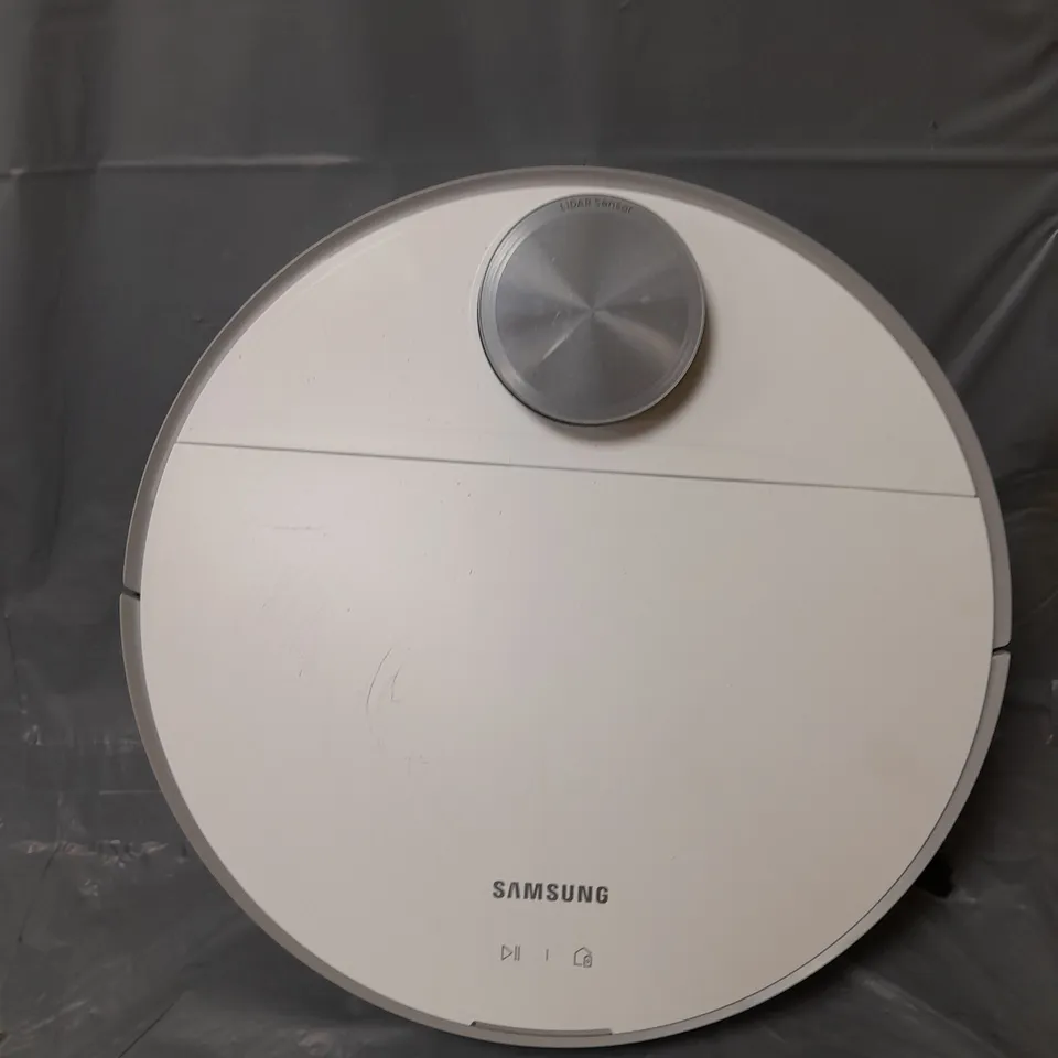 SAMSUNG JET BOT™ VR30T80313W/EU ROBOT VACUUM CLEANER - MAX 60W SUCTION POWER WITH LIDAR SENSOR - WHITE RRP £599